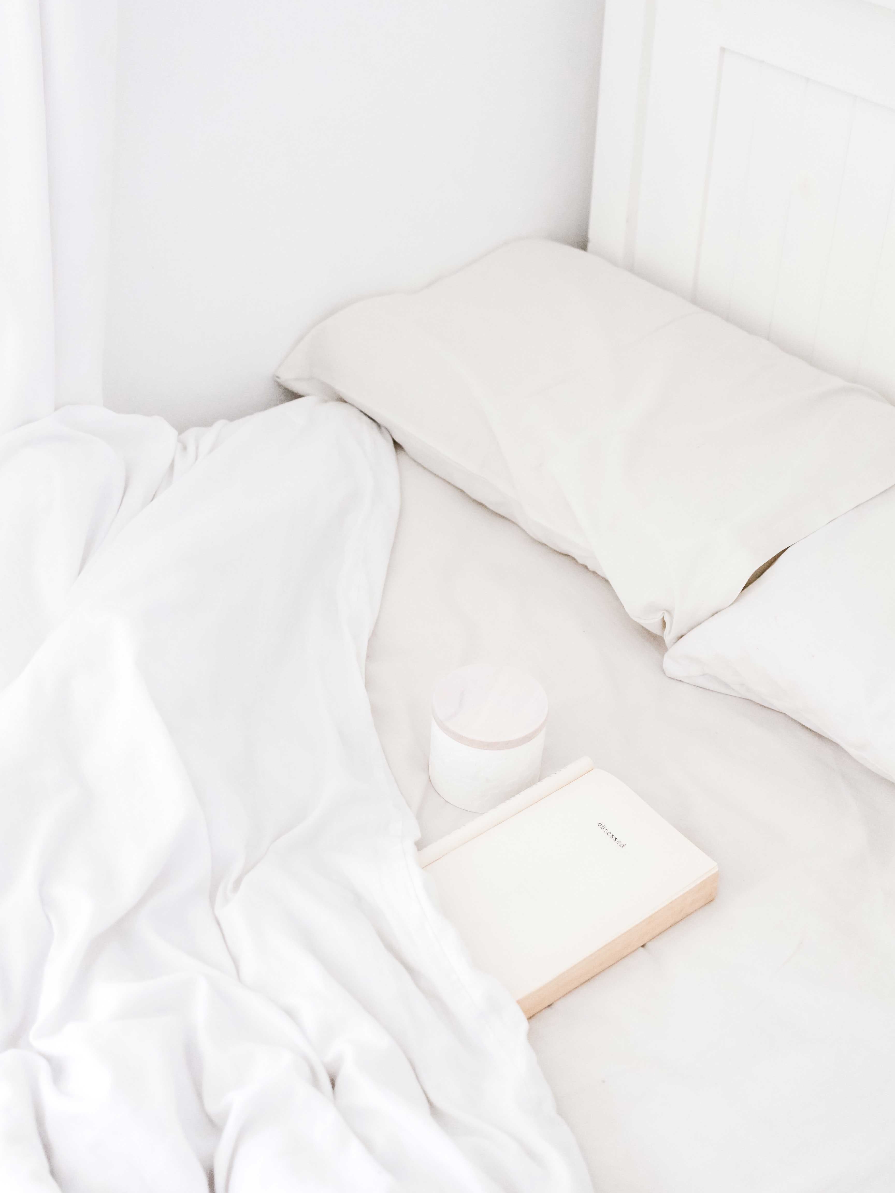 Full Size Bed Dimensions: How Big is a Full Bed? - Yogasleep