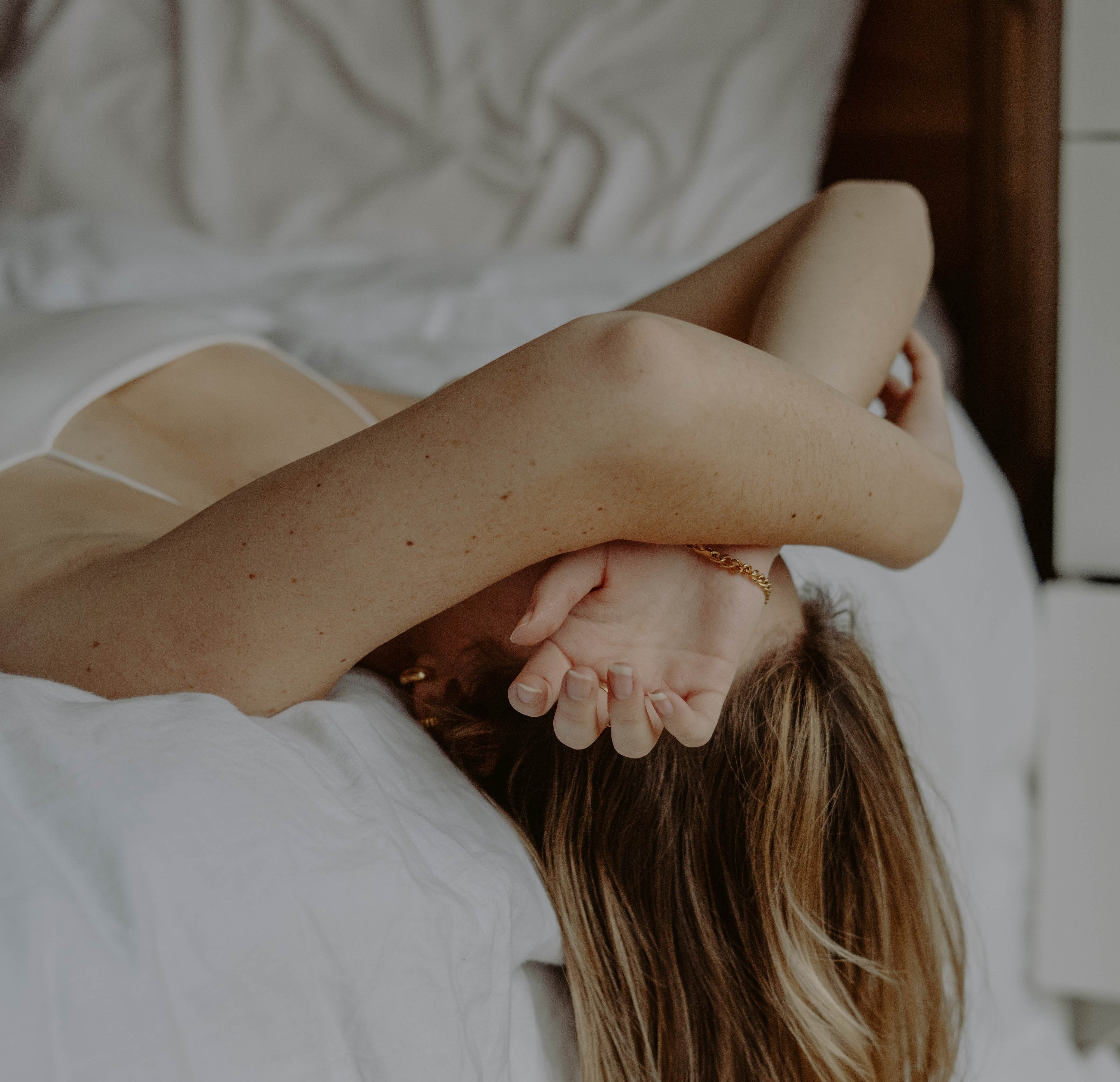 How to Enjoy Cool & Uninterrupted Sleep This Summer - Yogasleep