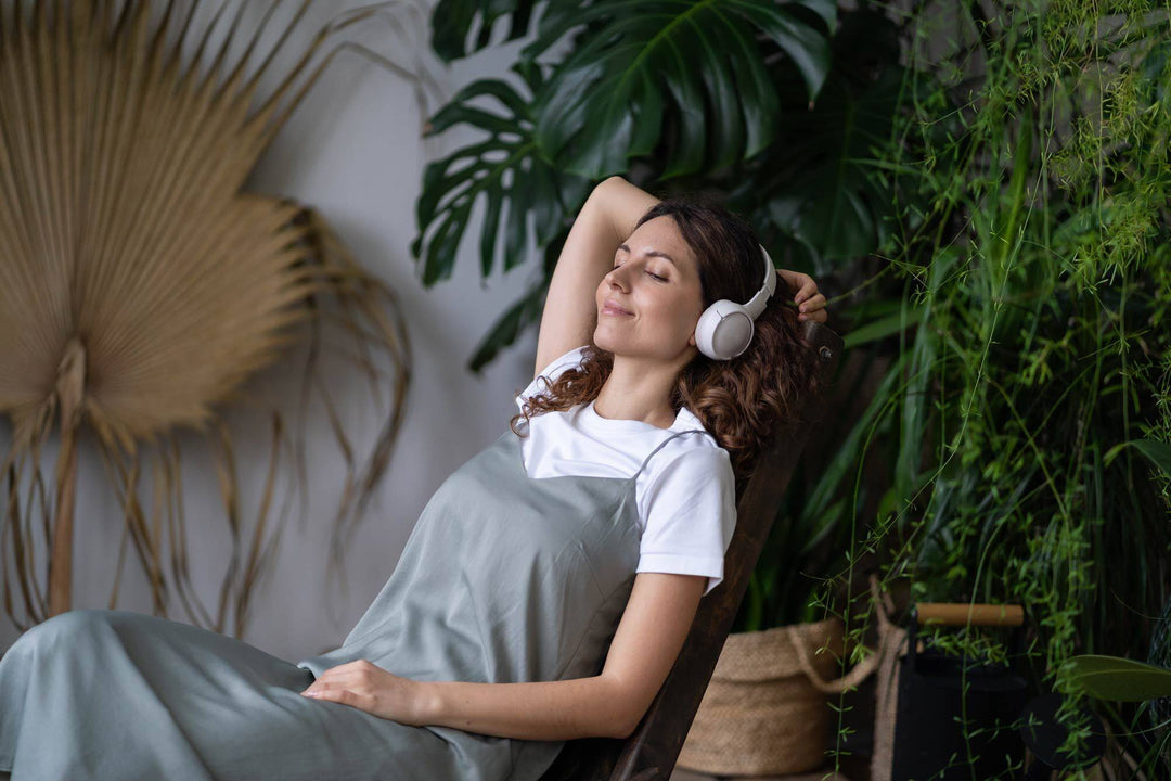 The Power of Green Noise: How Nature's Sounds Can Boost Your Well-Being - Yogasleep